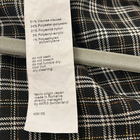 Akris Shirtdress. Plaid Print, long Sleeve with Collar. - Picture 4 of 7